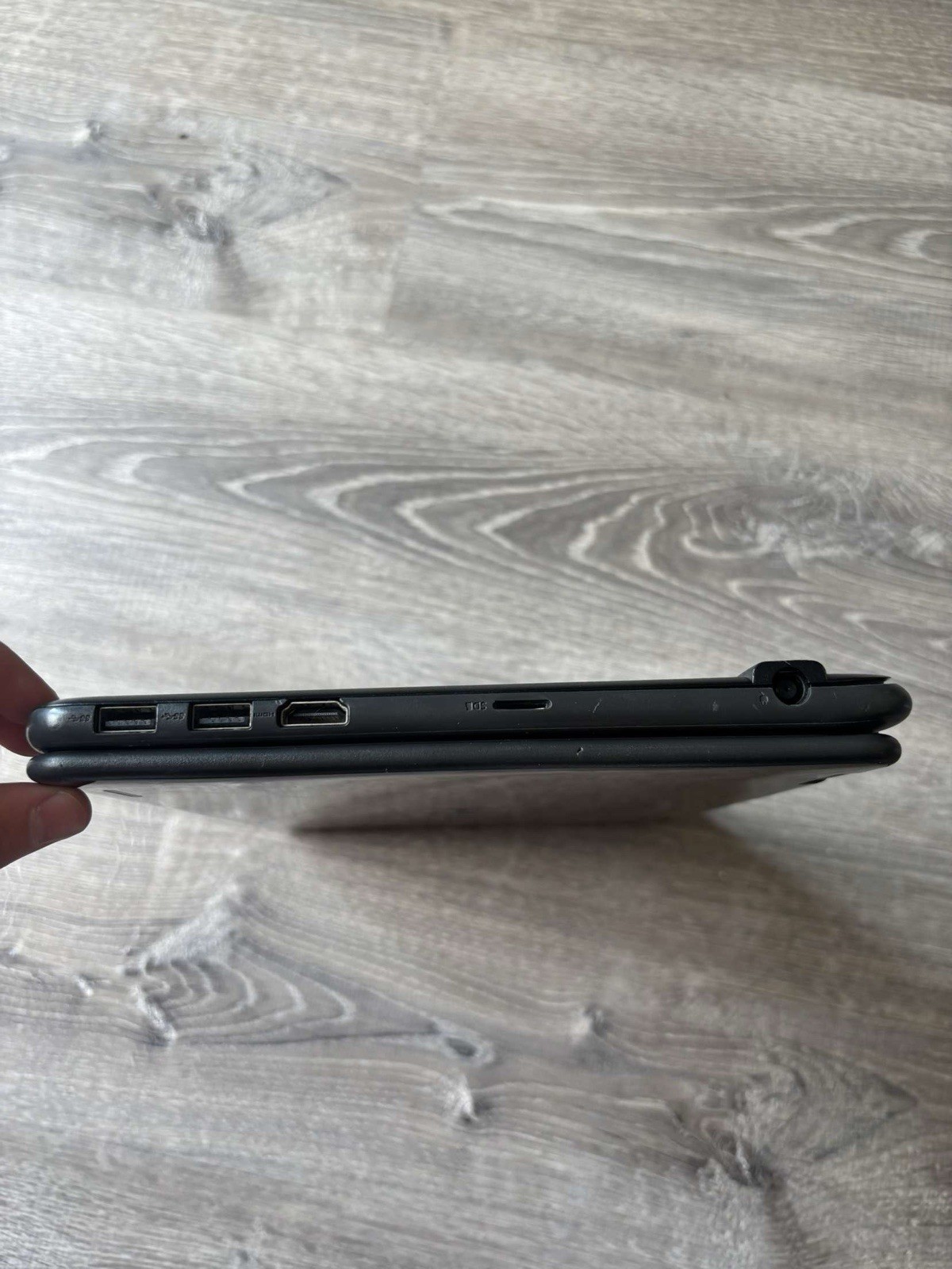 Dell Chromebook 11 3189 Touchscreen Tablet With HDMI port