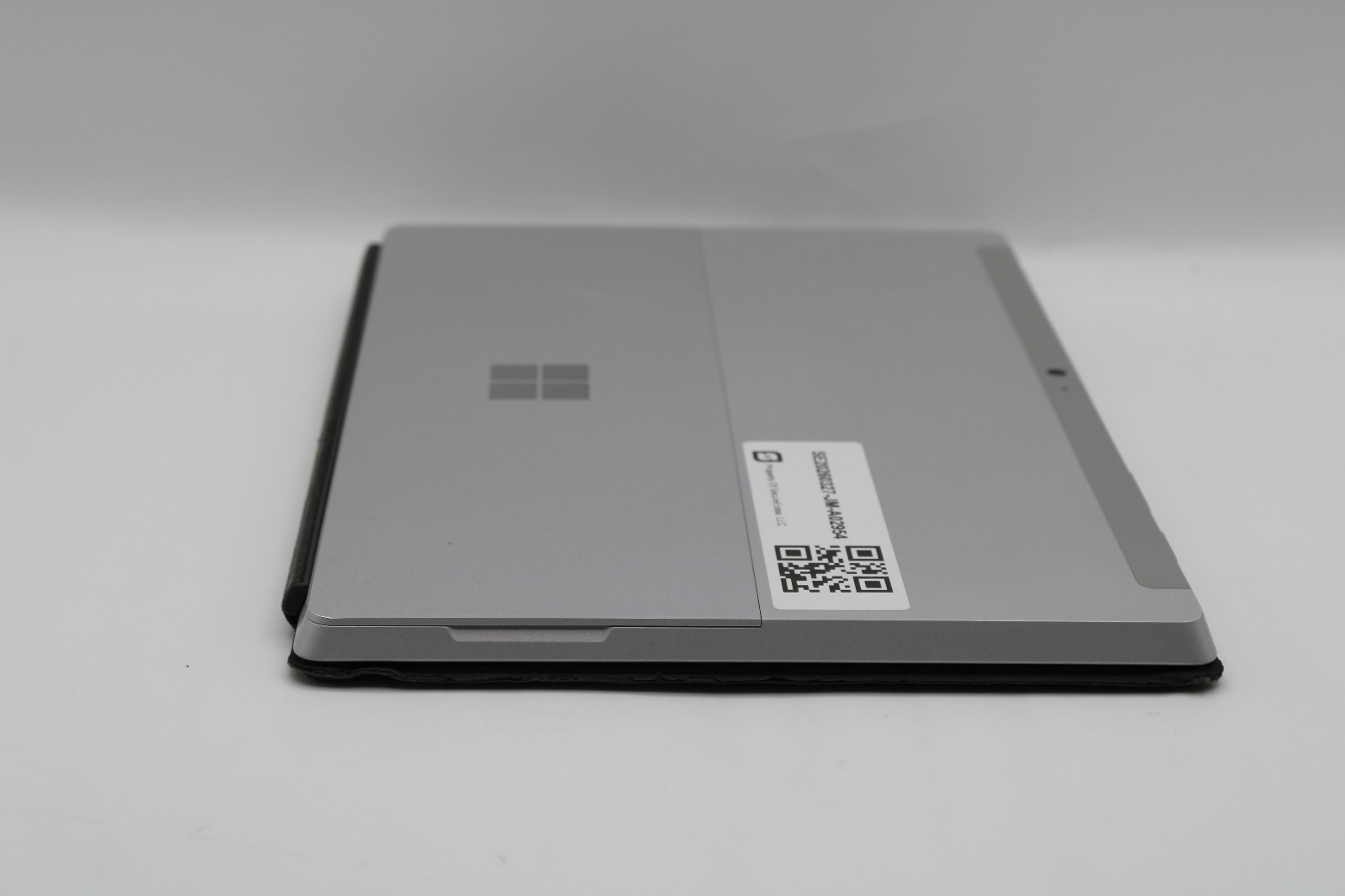 Microsoft Surface 3 WiFi + LTE _ Atom 7-Z8700 @ 1.6 _ 4GB / 128GB _ No OS