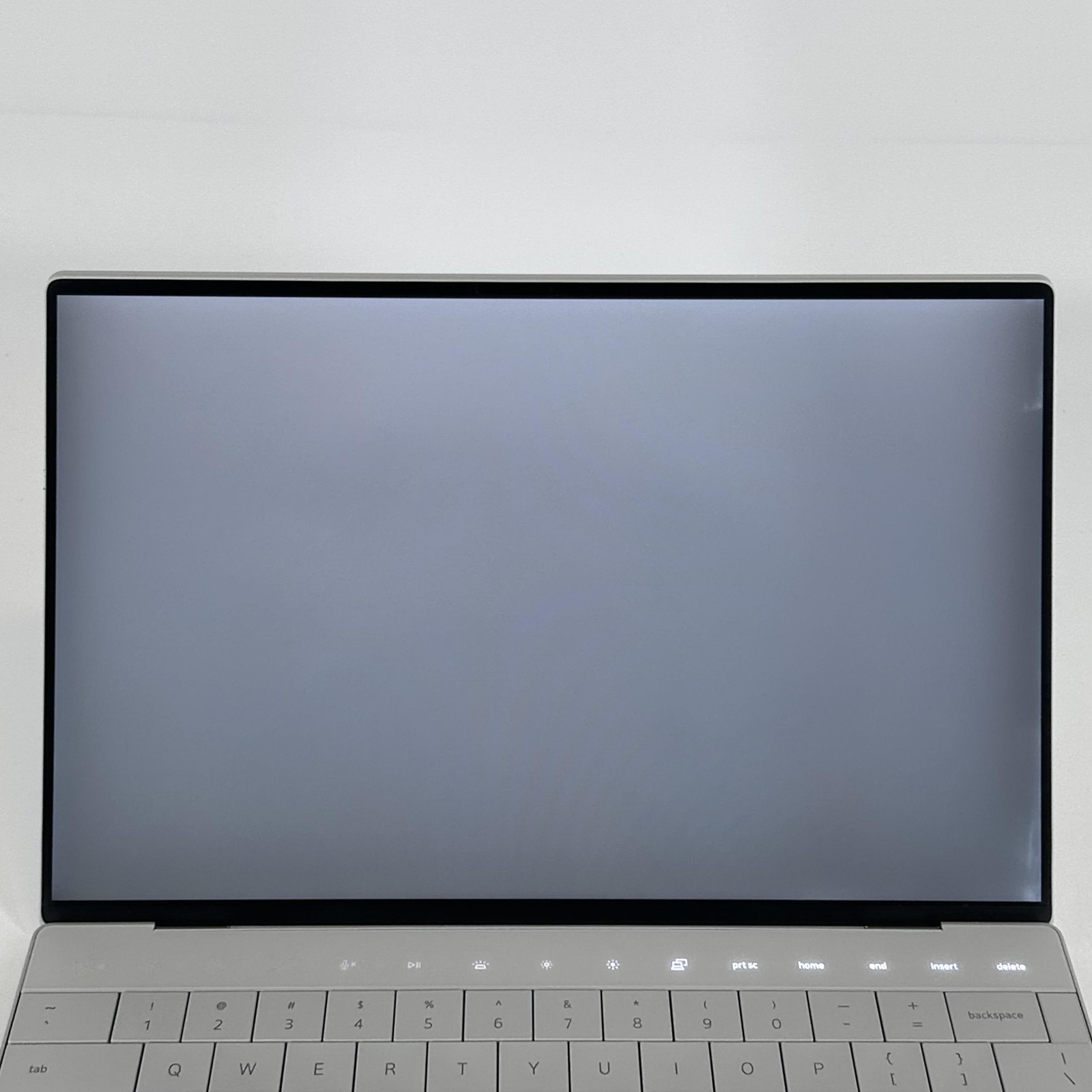 Dell XPS 13 Plus 9320 FHD+ 1.7 GHz i5-1240P 8GB RAM 512GB WATER DAMAGED SCREEN