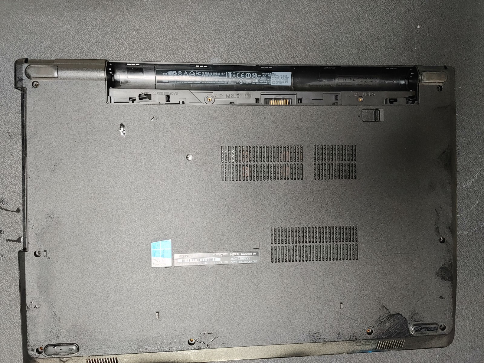 Dell Inspiron 15-3567 Core i3-6006U@ 2.00GHz, 4GB RAM ,NO H(Selling Motherboard)