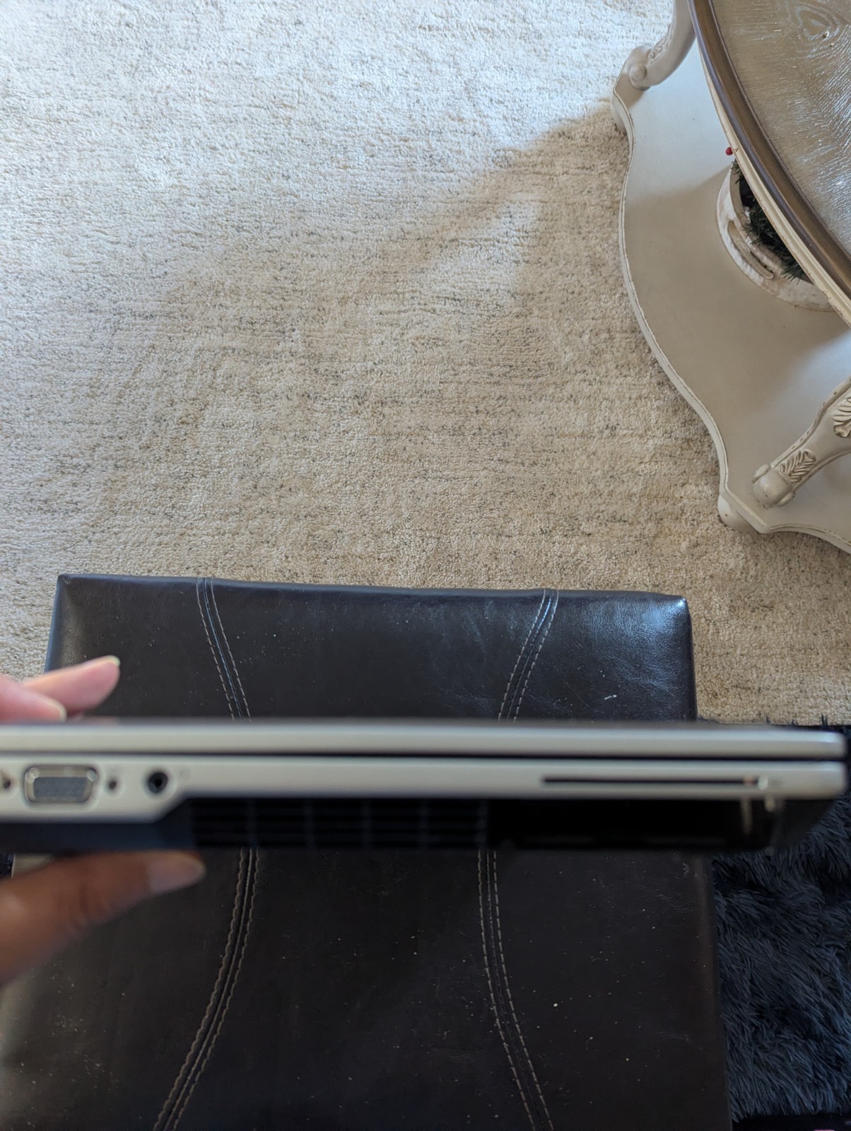 Dell Latitude E-6420 i-5-2nd Gen, 4GB Ram, DvD R/W, No HDD Pls Read Description.
