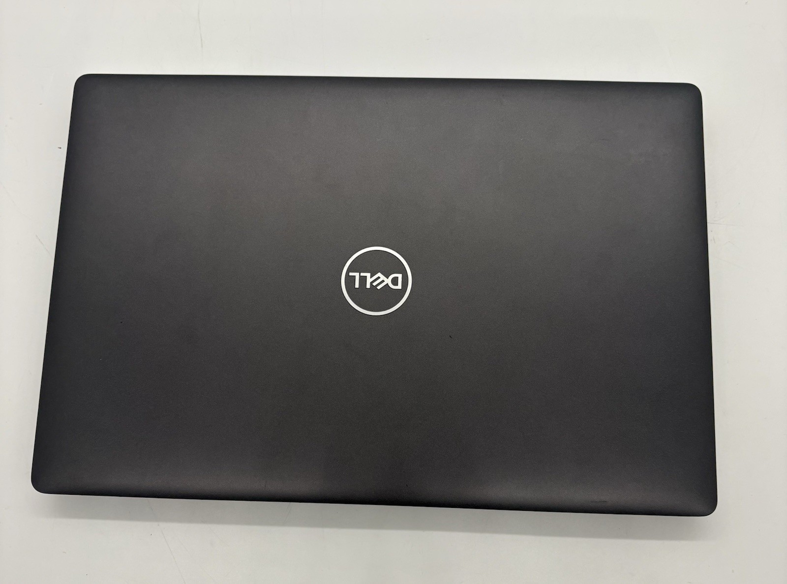 Dell Latitude 5401 14″ Laptop i7-9850H 2.6GHz 16GB RAM 256GB SSD Windows 11 Pro