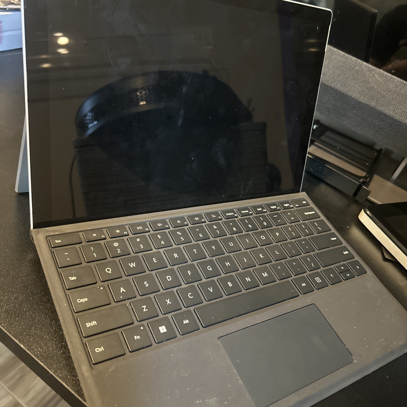 Microsoft Surface Pro 5 i7-7660U 16GB RAM 512GB SSD 12.3″ Silver + Keyboard