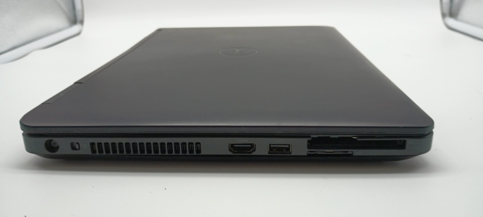 Latitude E5540 (no charger). I3 4th gen.8GB.500GB HDD.15.6″.Optical Drive.W11