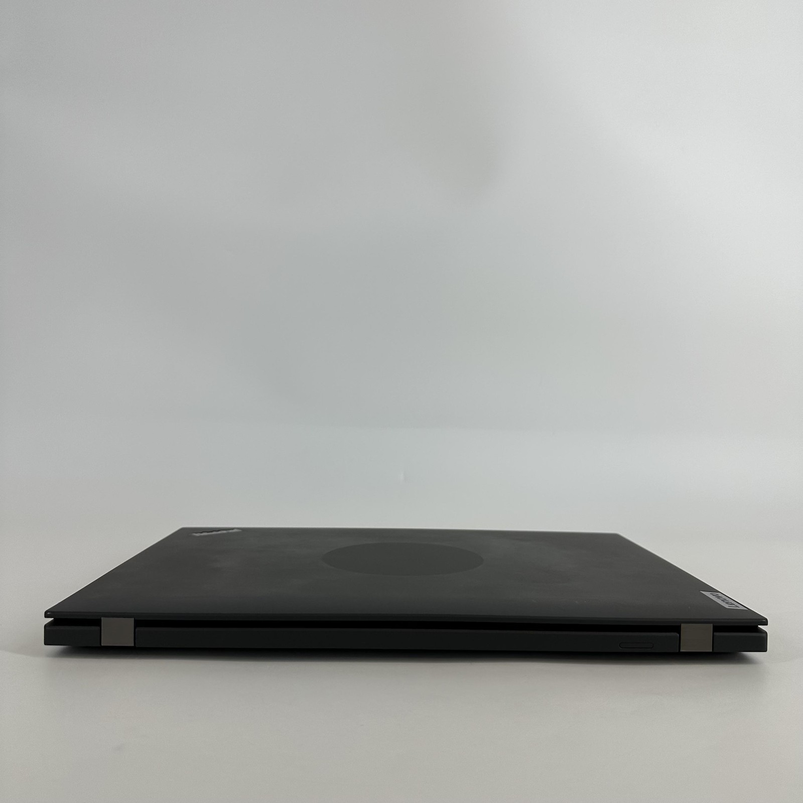 Lenovo ThinkPad T16 Gen 2 FHD+ TOUCH 3.3 GHz Ryzen 7 PRO 7840U 32GB 1TB SSD Good