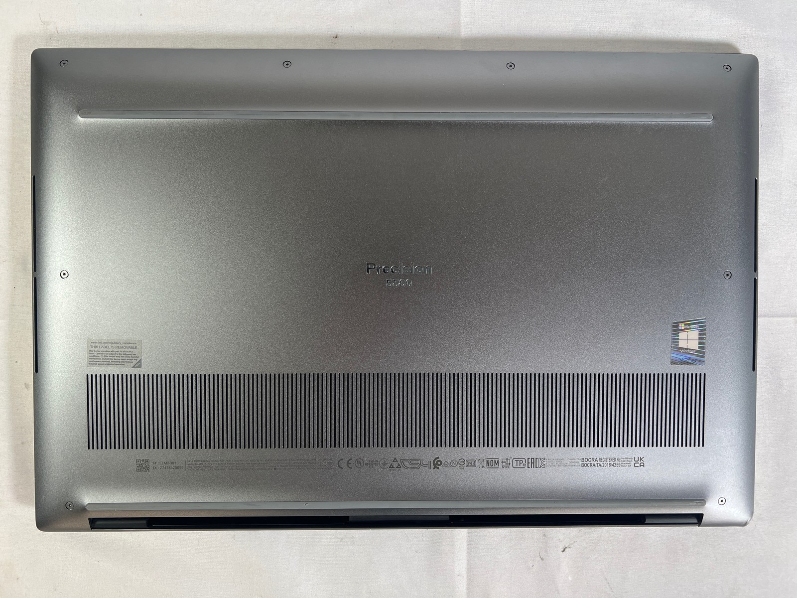 Dell Precision 5560 i7-11800H 2.3GHz 32 GB 512GB SSD 15.6″
