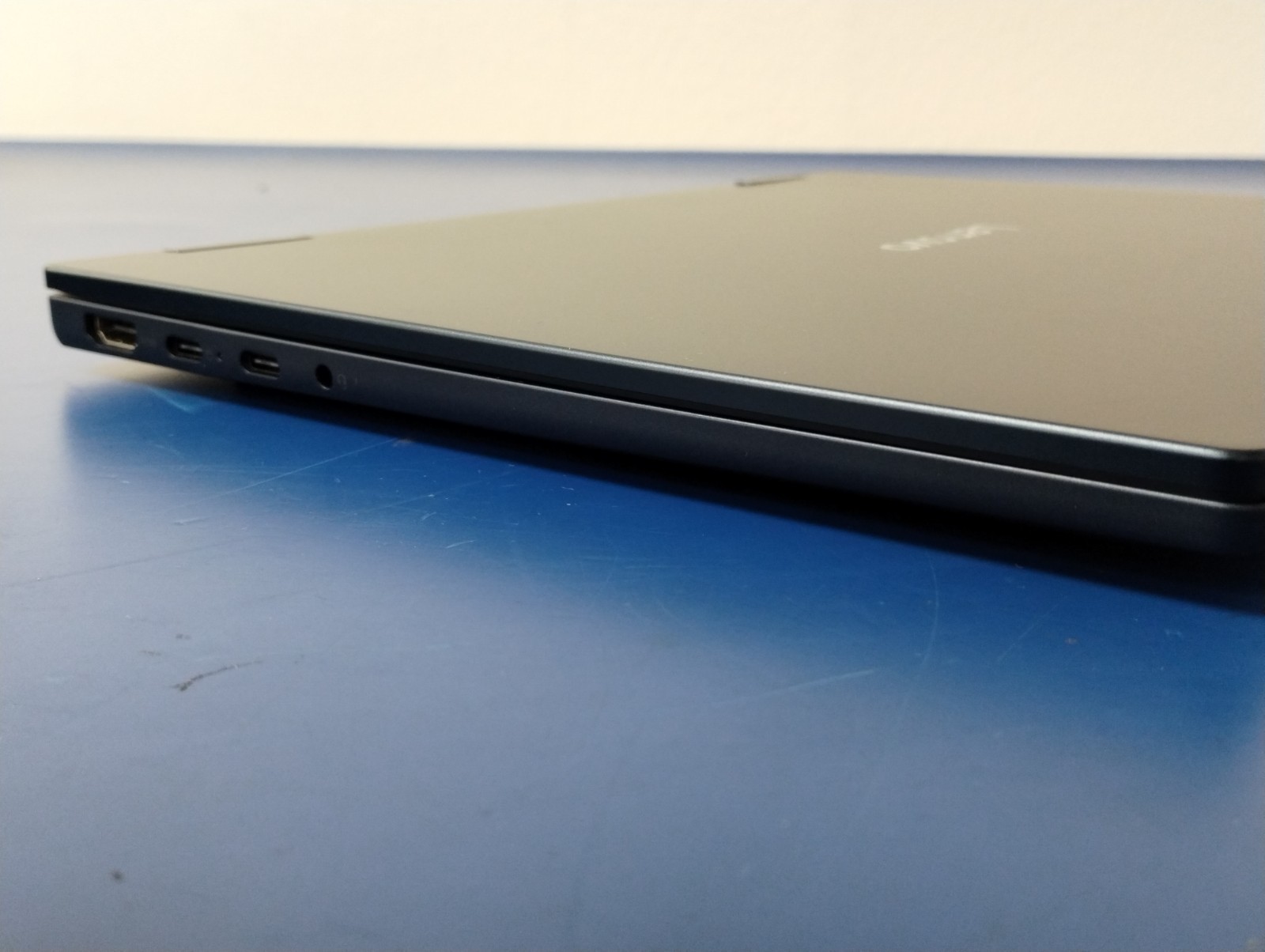Lenovo IdeaPad 5 2-in-1 14AKP10 AMD Ryzen AI 7 350, 2.00 GHz 16 GB RAM 1 TB NVMe