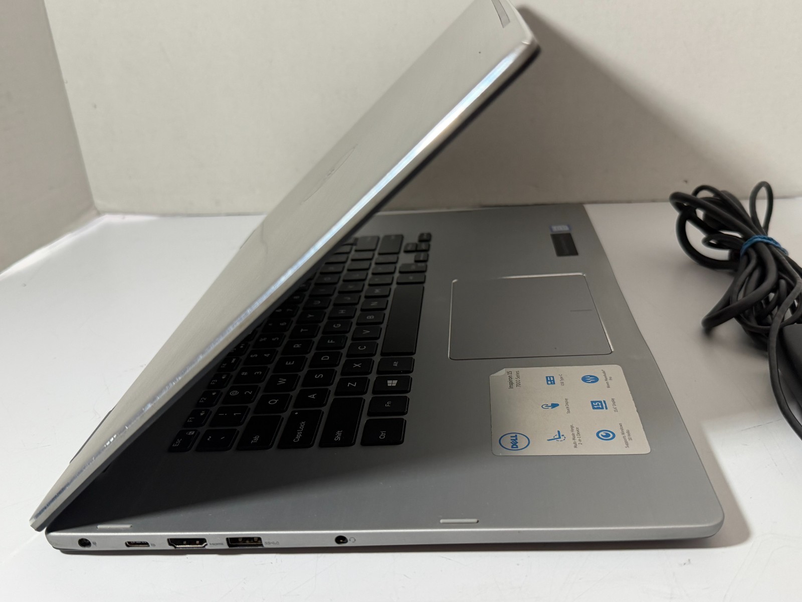 Dell Inspiron 7579 Laptop 2-in-1 Touch 15.6″ i7-7500U 8GB RAM 512GB SSD Win11H