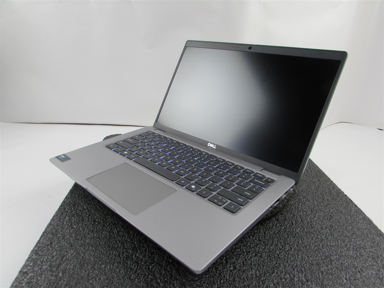 DELL LATITUDE 5450 1920X1080 FHD CORE ULTRA 5 135U 512GB SSD NO RAM NO O.S
