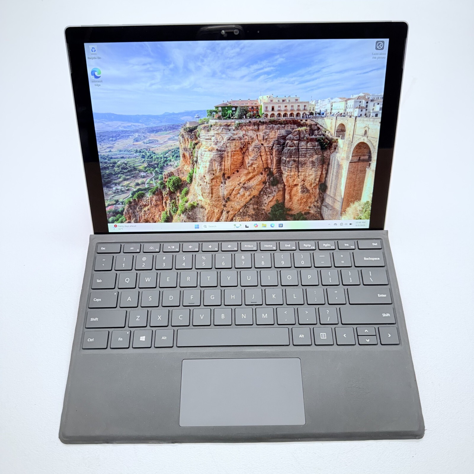 Microsoft Surface Pro 4 | i7 | 8GB | 256GB | Win11 With Keyboard
