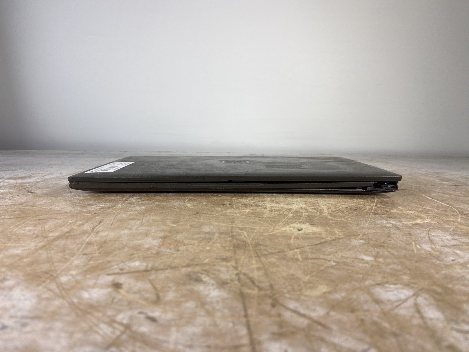 DELL LATITUDE 7420 i5-1145G7 @ 2.60GHz, 16GB RAM, NO HDD/OS – (FOR PARTS)