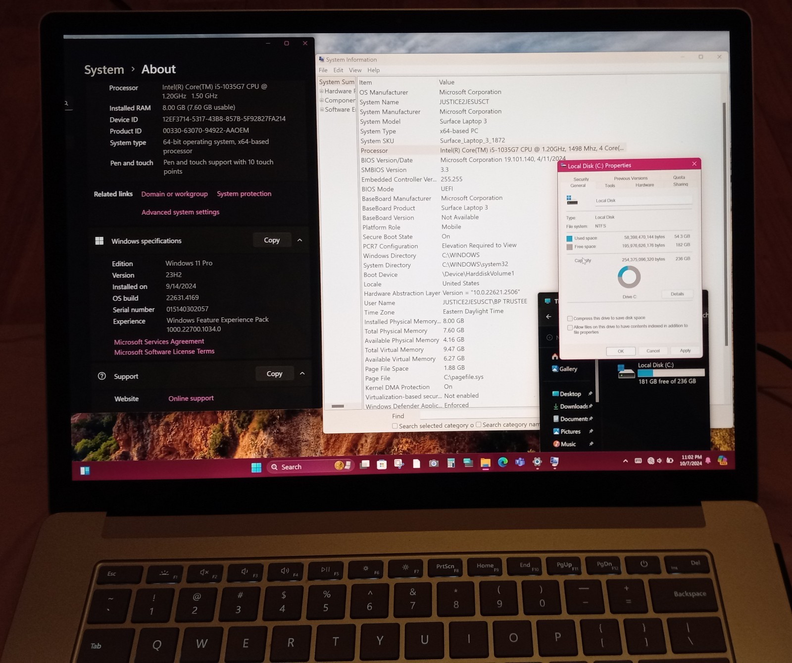 Microsoft Surface Laptop 3 15″/i5-1035G7, 1.2ghz/8GBram 256GB SSD -2 issues**