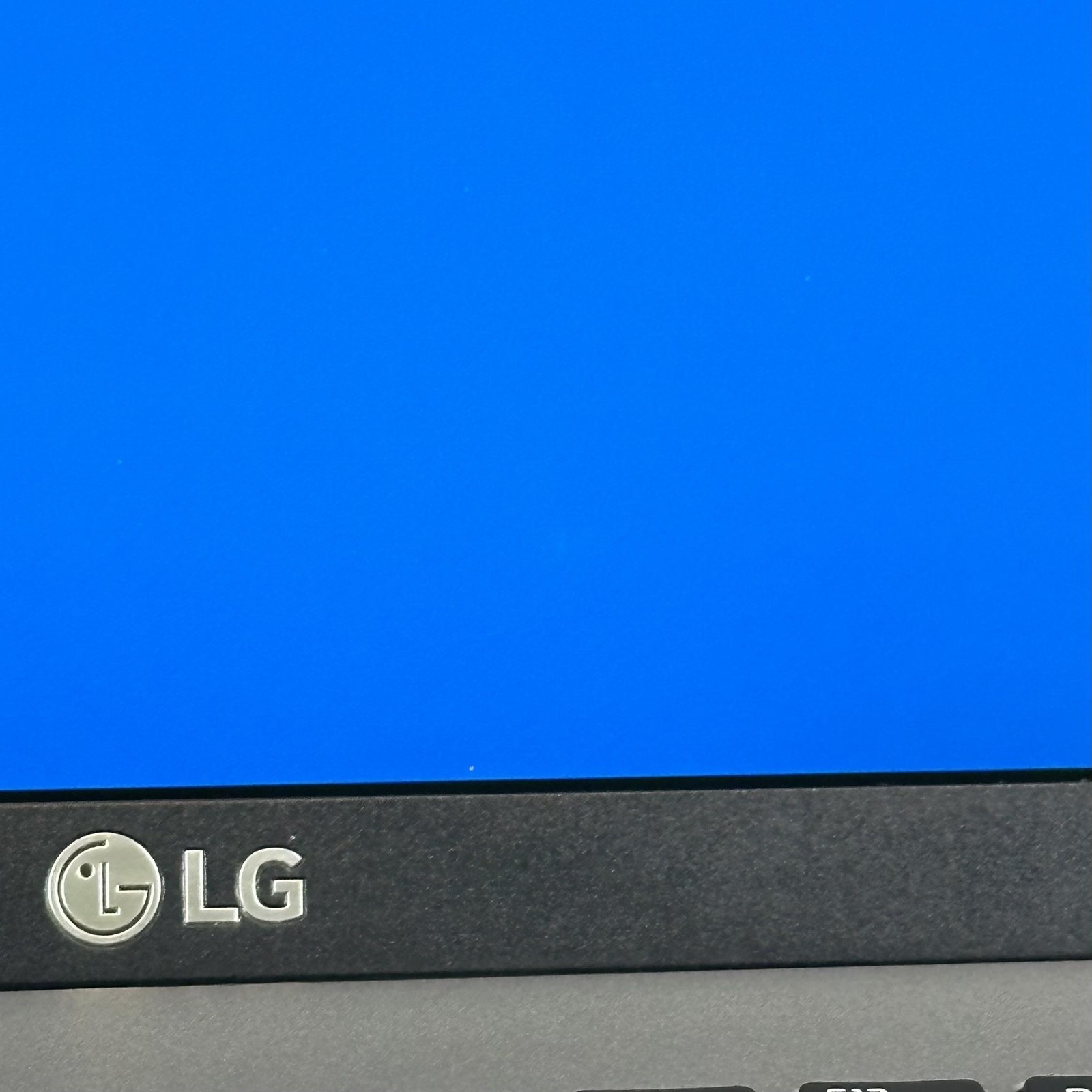LG Gram 15 2021 Silver FHD i5-1135G7 2.40GHz 16GB 256GB SSD Good WHITE SPOT
