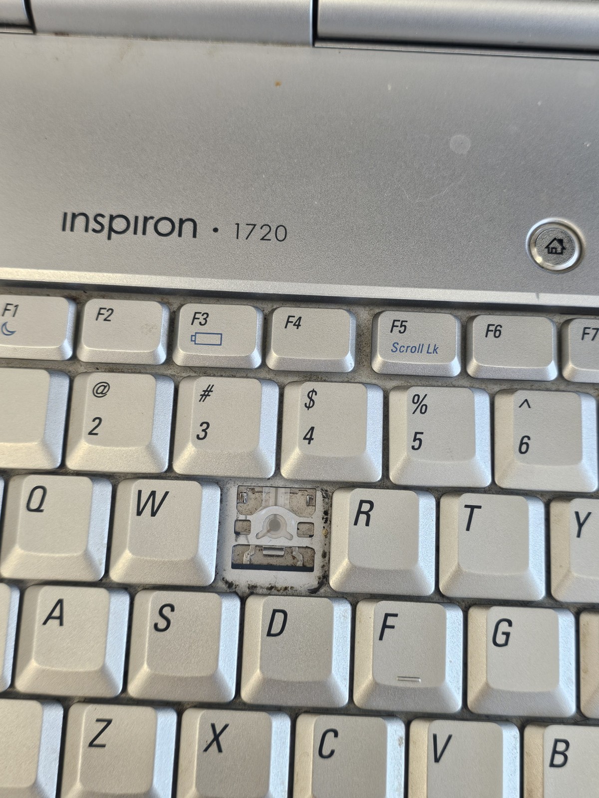 Dell Inspiron 1720 Laptop – VERY DIRTY CASE – 1GB RAM – NO BATT – Parts – READ