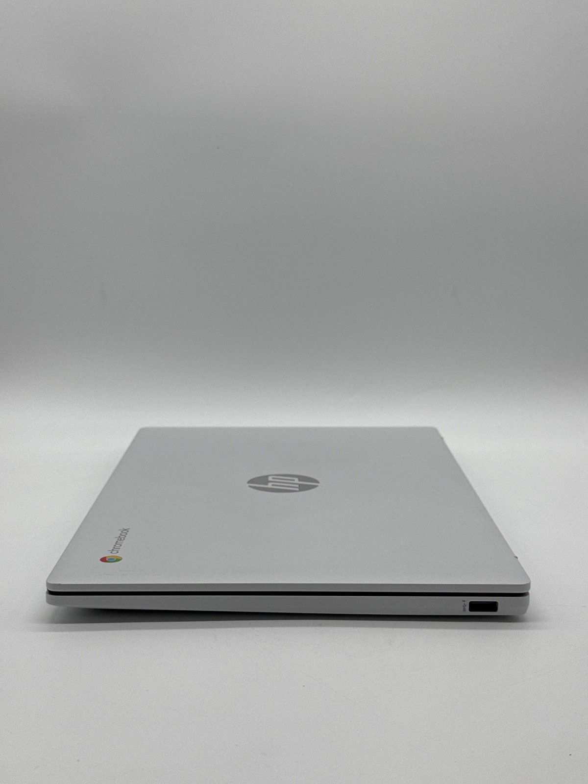 HP Chromebook 14a-nf0012tg 14″ Intel N200 4GB 128GB Chrome OS Laptop
