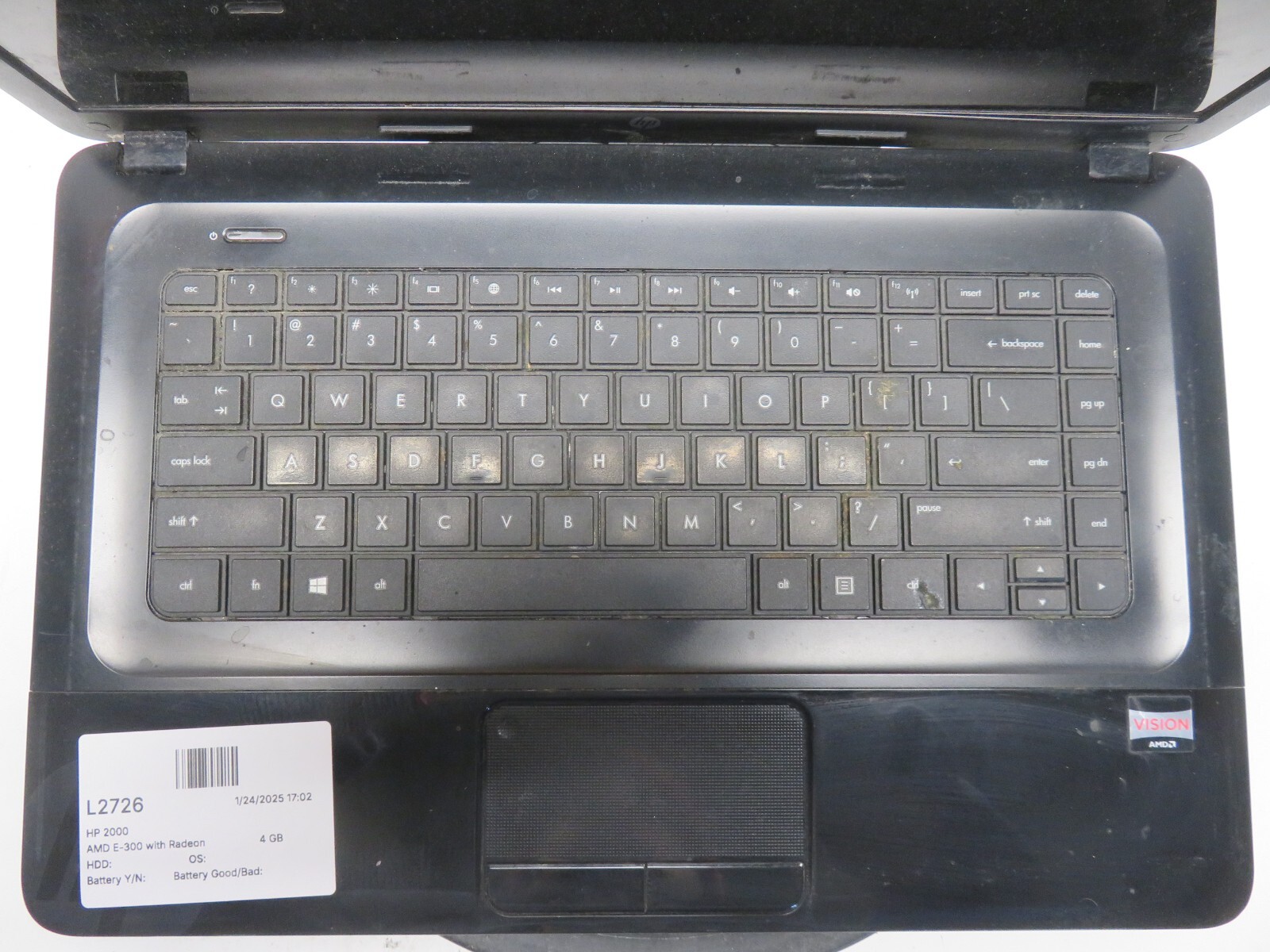 HP 2000 Laptop – AMD E-300 1300MHz 4 GB NO HDD No Batt