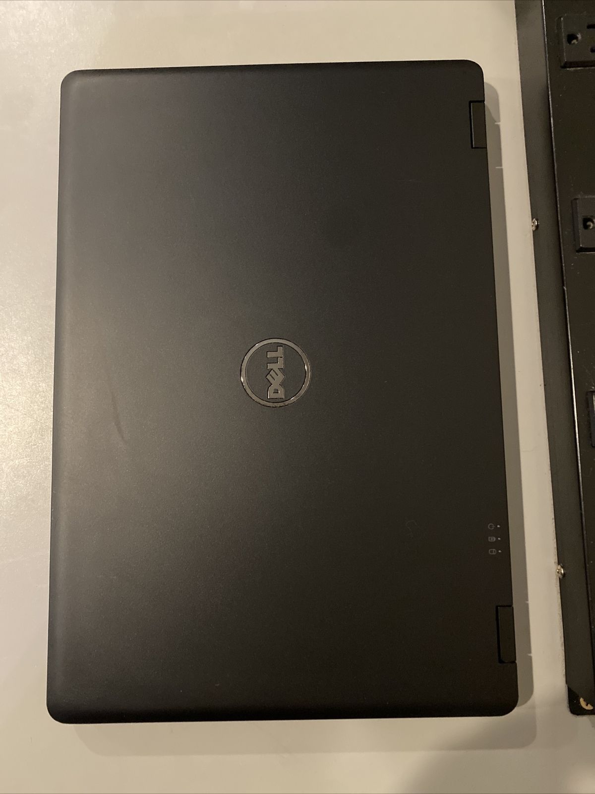 Dell Latitude E6430U i7 No Video. Sold as not working for parts.