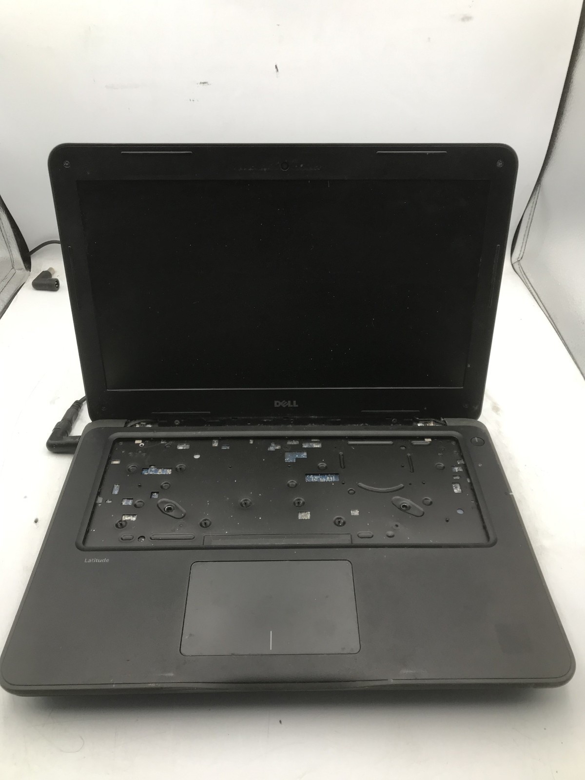 DELL LATITUDE 3380 – FOR PARTS/REPAIR – INTEL I3 6TH GEN – NO RAM -READ DESC- BB
