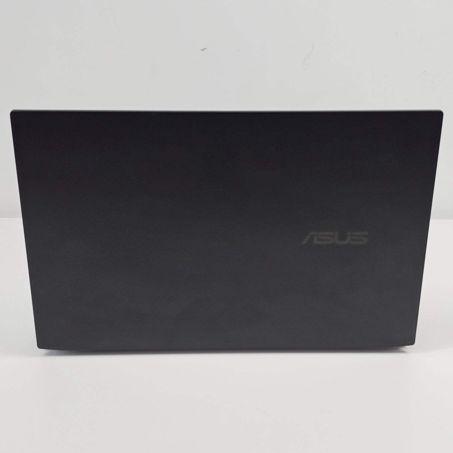 Asus Creator Laptop Q OLED Q530V 15.6″ i7-13620H 16GB RAM 512GB SSD RTX 3050