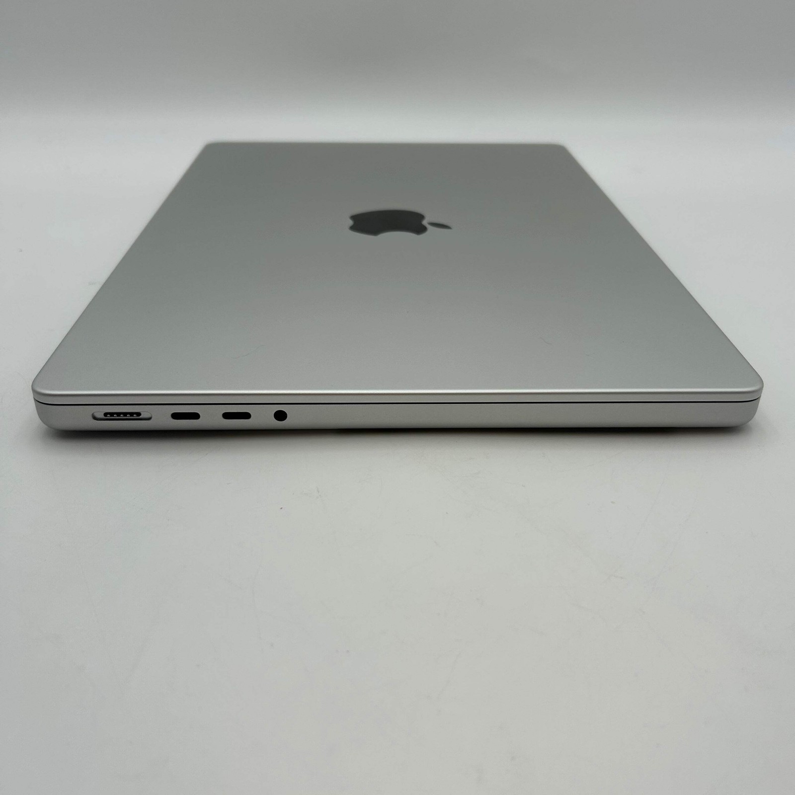 Apple MacBook Pro 14″ M4 Pro 24GB RAM 512GB SSD 12C/16C 100% BH A3401 MX2E3LL/A