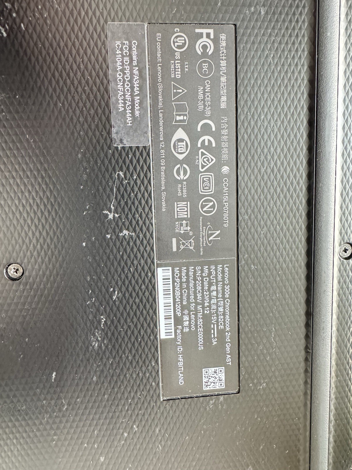 Touch screen Lenovo 300e Chromebook 2nd Gen AST 82CE with charger.