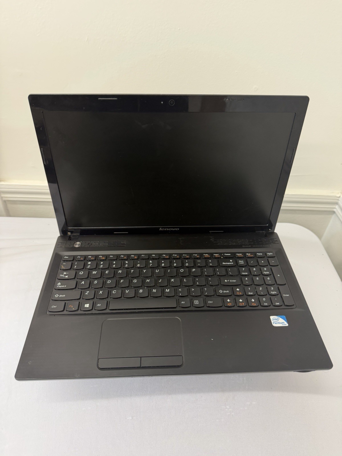 Lenovo Ideapad N580-20182 Laptop – Good Screen – Intel Pentium B960 – Read Des