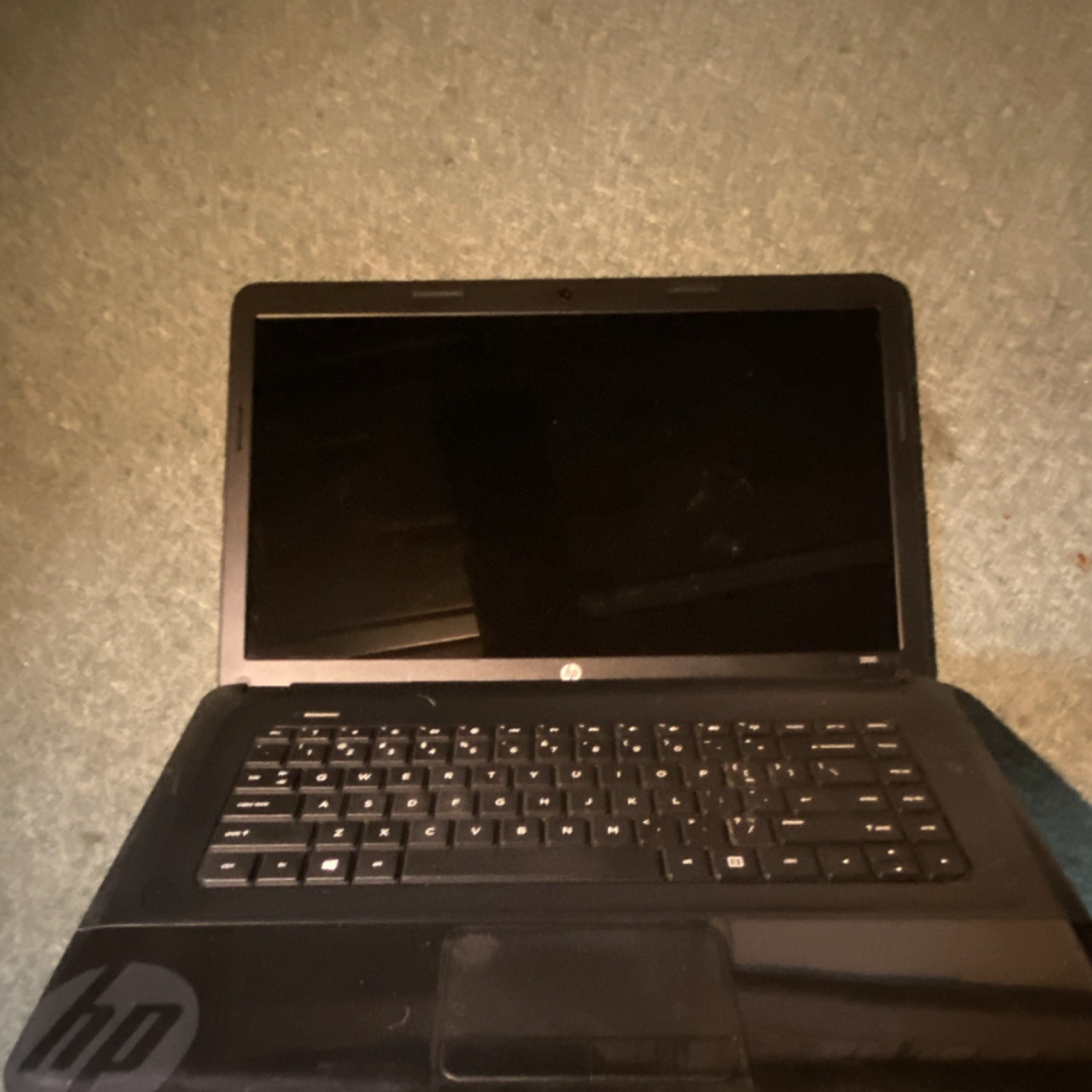 HP 2000-2d19WM Notebook Laptop Black HDMI Ethernet USB