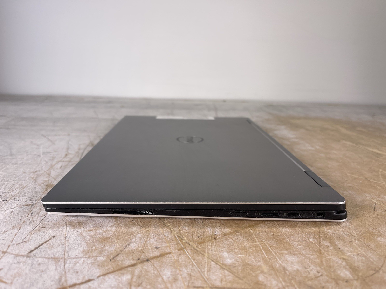 DELL XPS 13 9365 2-IN-1 i7-7Y75 @ 1.3 GHz, 8GB RAM, NO HDD/OS – (FOR PARTS)