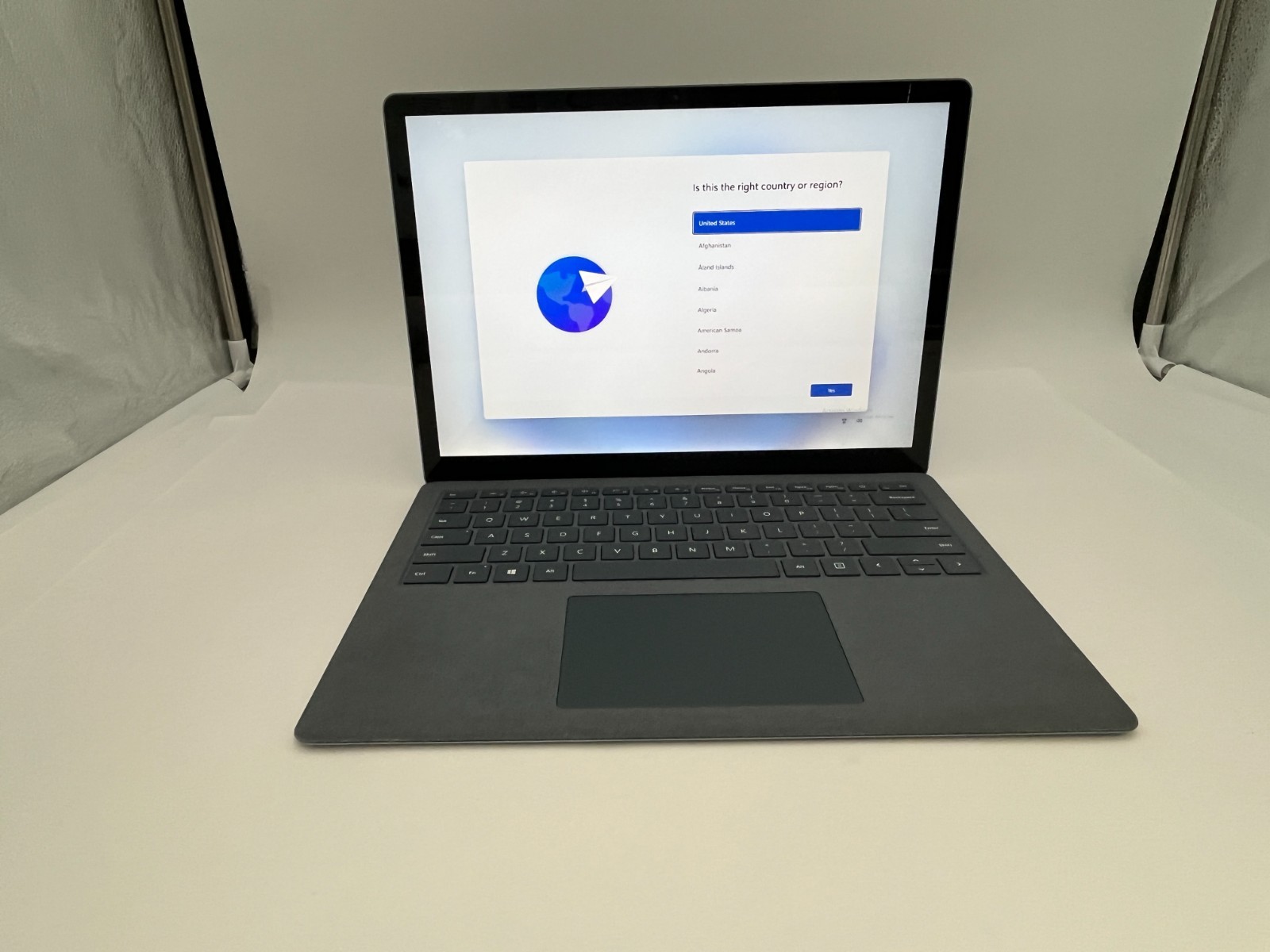 Microsoft Surface Laptop 4 1950 13.5″ Touch i7-1135G7@2.40GHZ 8GB RAM 512GB NVME