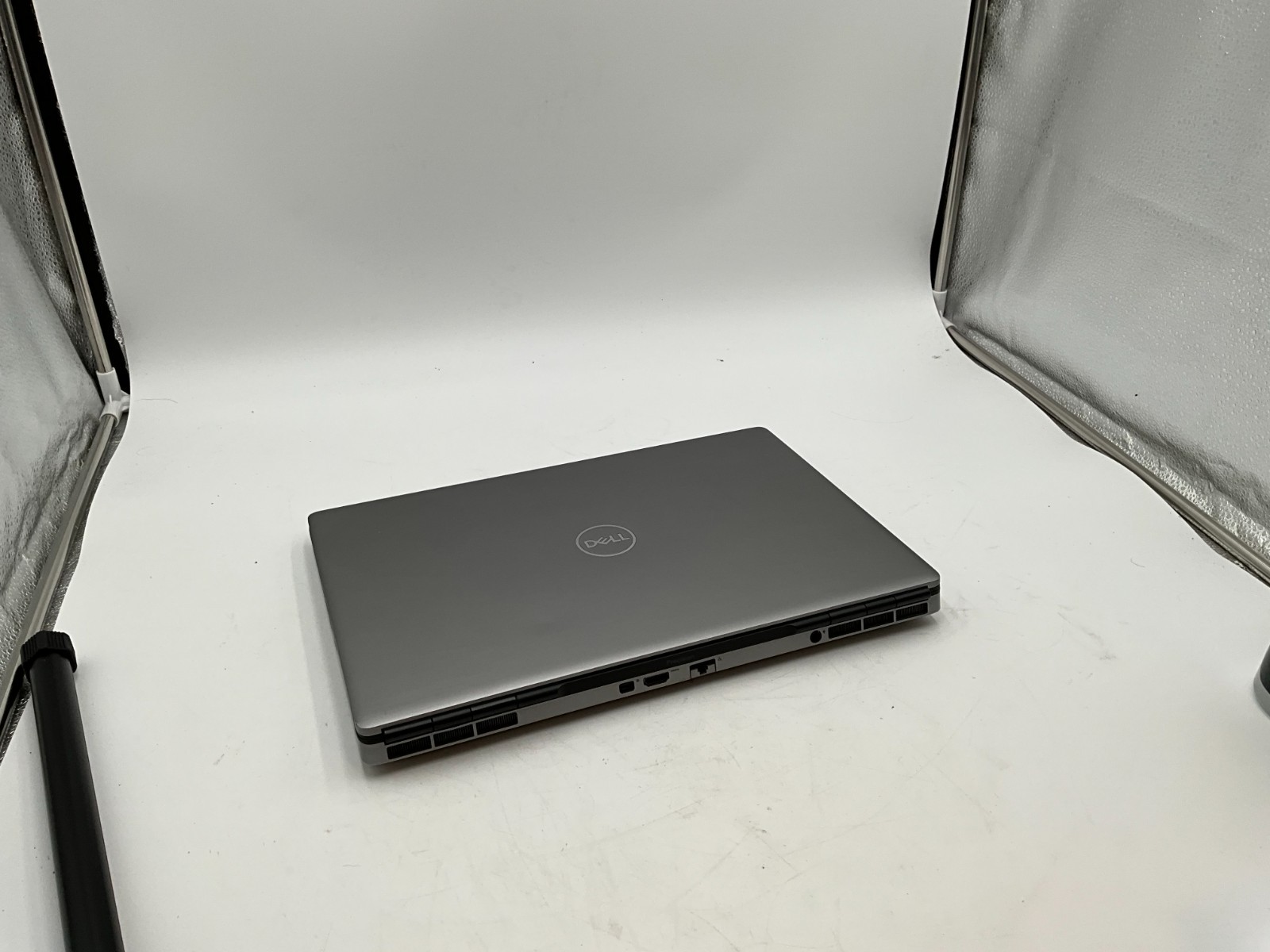 DELL Precision 7560 i7-11850H 2.50g 64GB 1TB T1200 15.6″ WIN11 *READ* 9R8J6J3