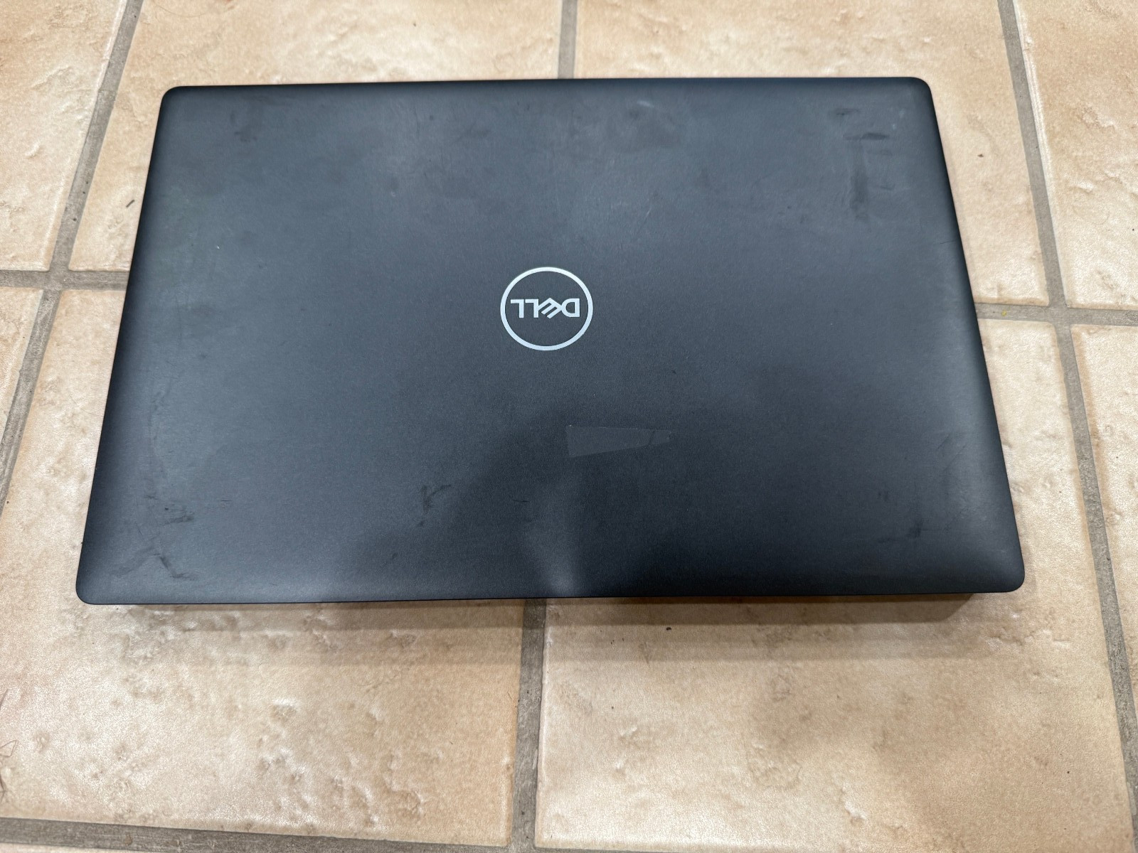 LOT OF 4 Dell Latitude 5400 i7-8665U 1.9GHZ NO RAM NO SSD 14″ Battery