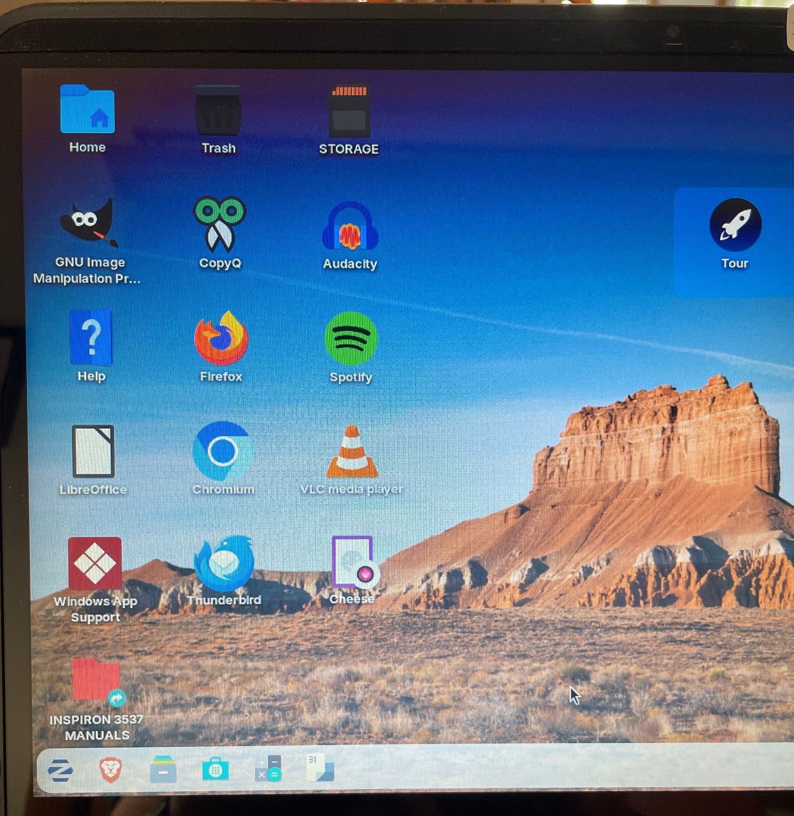 DELL INSPIRON 15-3537 *TOUCH* Laptop 15″ i3 256gb+1tb Linux Zorin 18-extras-22