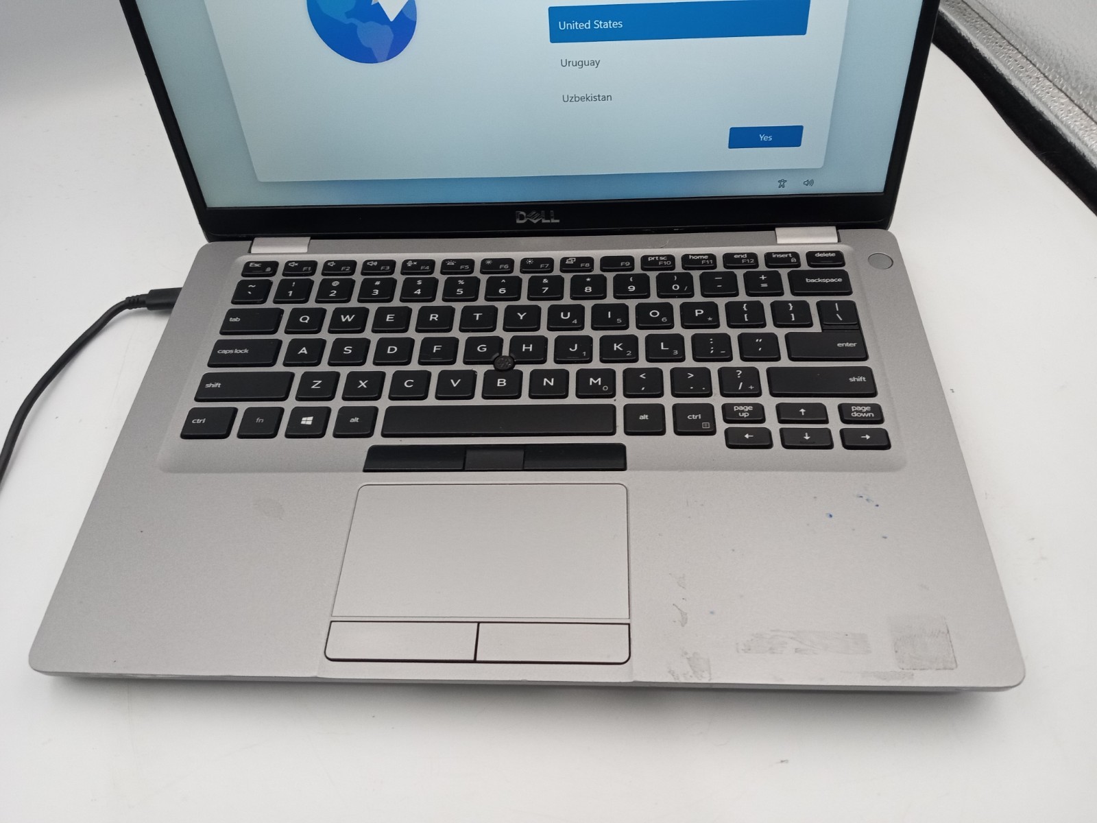 Dell Latitude 5410 14″ Touchscreen i5-10310U 4GB RAM 128GB SSD Win11 – READ -RR