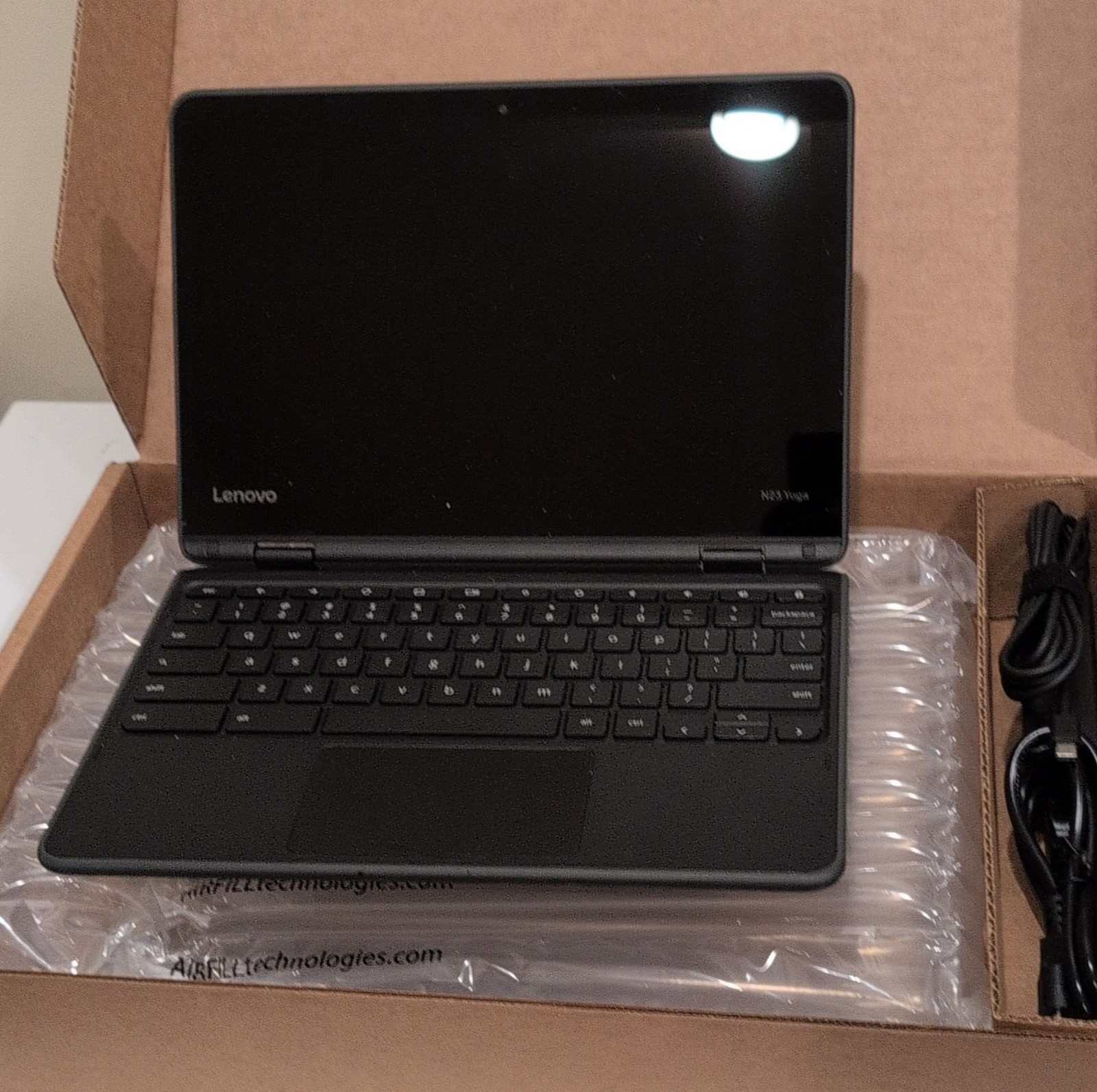 Lenovo N23 Yoga Chromebook ZA260016US 2-in-1 4GB 32GB 11.6″ Black Wi-Fi