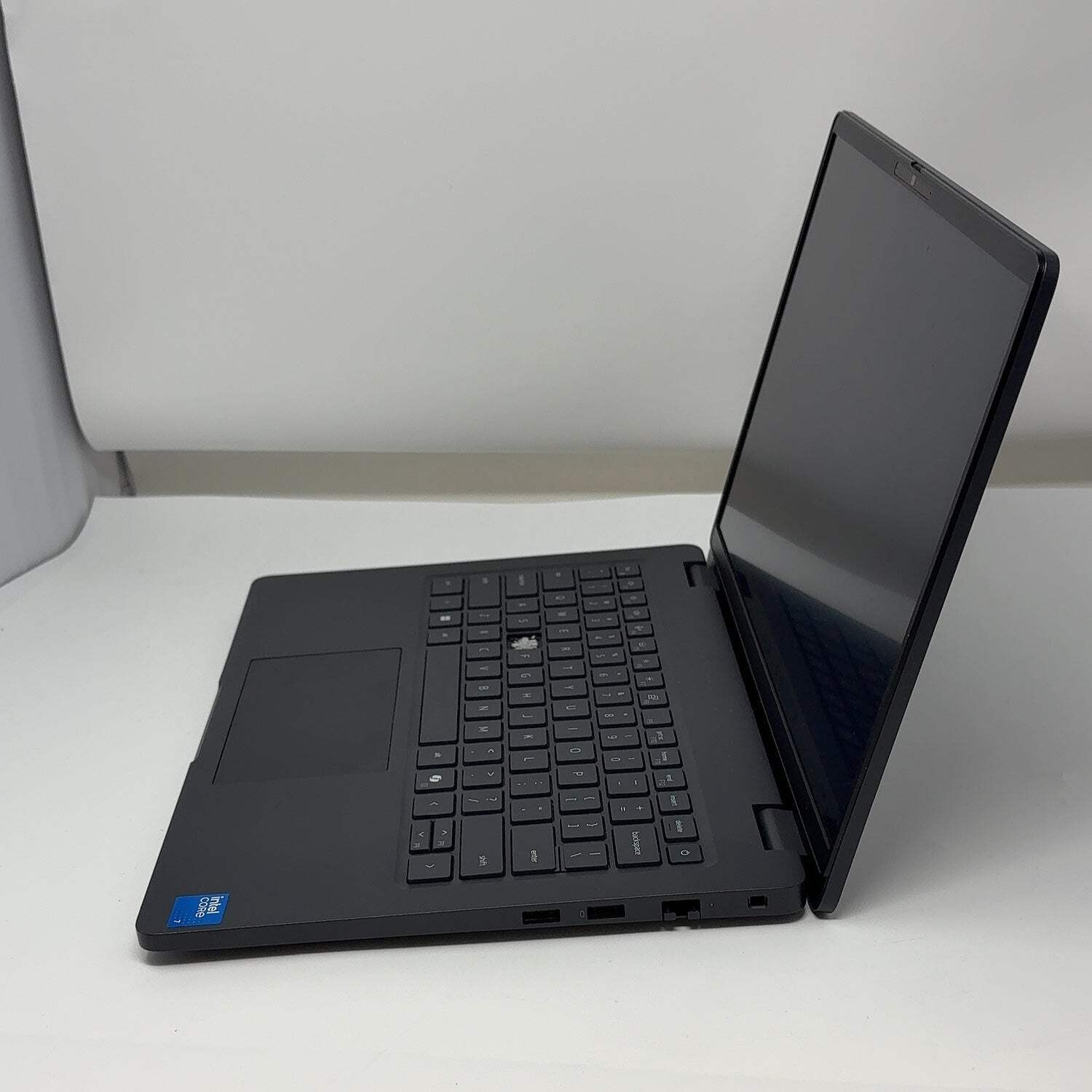 Dell Pro 14 PC14250 13.4″ Core 7 150U 1.8GHz 16GB RAM 512GB SSD