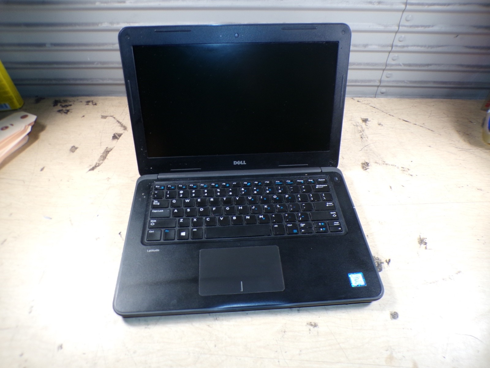 DELL LATITUDE 3380 INTEL CORE I5-7200U 2.50GHZ 8GB RAM **NO BATTERY **NO HD/