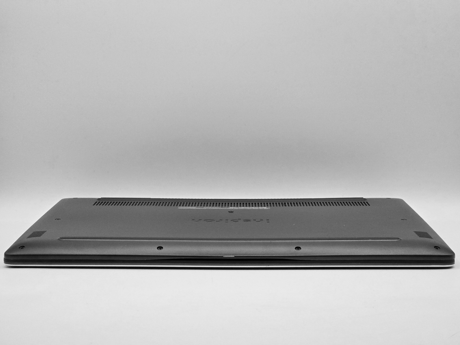 Dell Inspiron 7573 2-in-1 15 4K Touch I7-8550U 512GB SSD 16GB W11 GeForce MX130