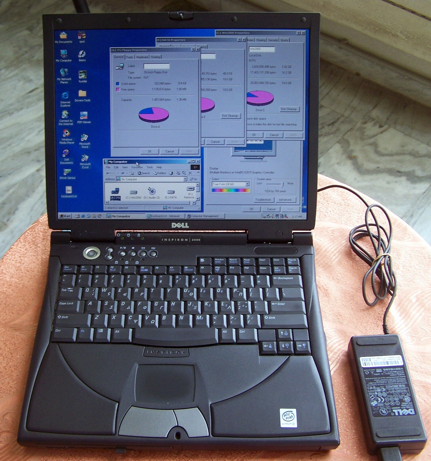Dell Inspiron 2500 Pentium 3 1GHz 256MB 40GB Floppy Serial Parallel-dos imb cdt-