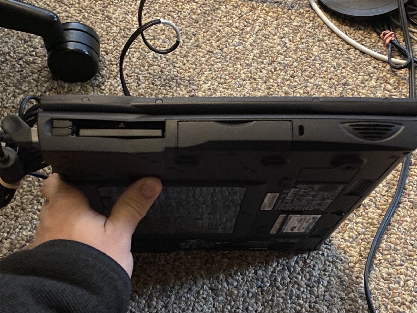 Dell Latitude C640 14” Laptop Pentium 4 M 1.8GHz 512MB RAM 30GB HDD WinXP – READ