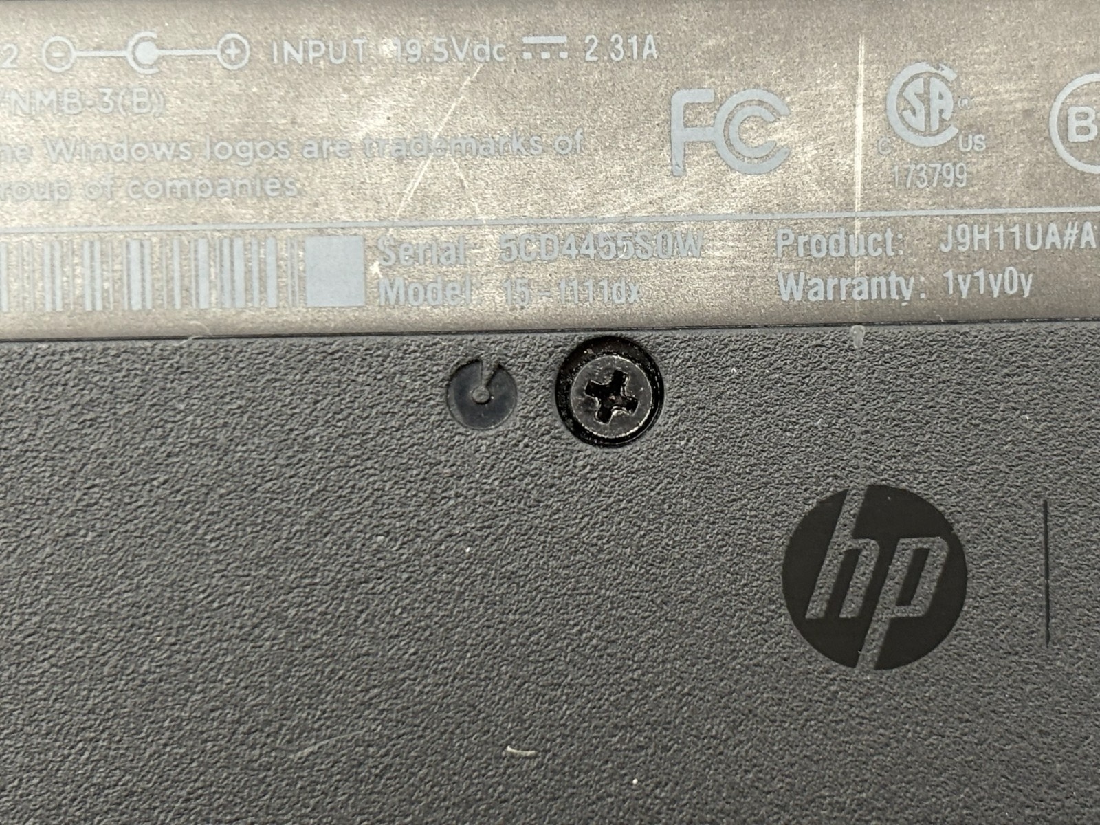 HP 15-f111dx Notebook PC 15.6″ 750 GB HDD 8 GB RAM A8-6410 APU Windows 10 Home