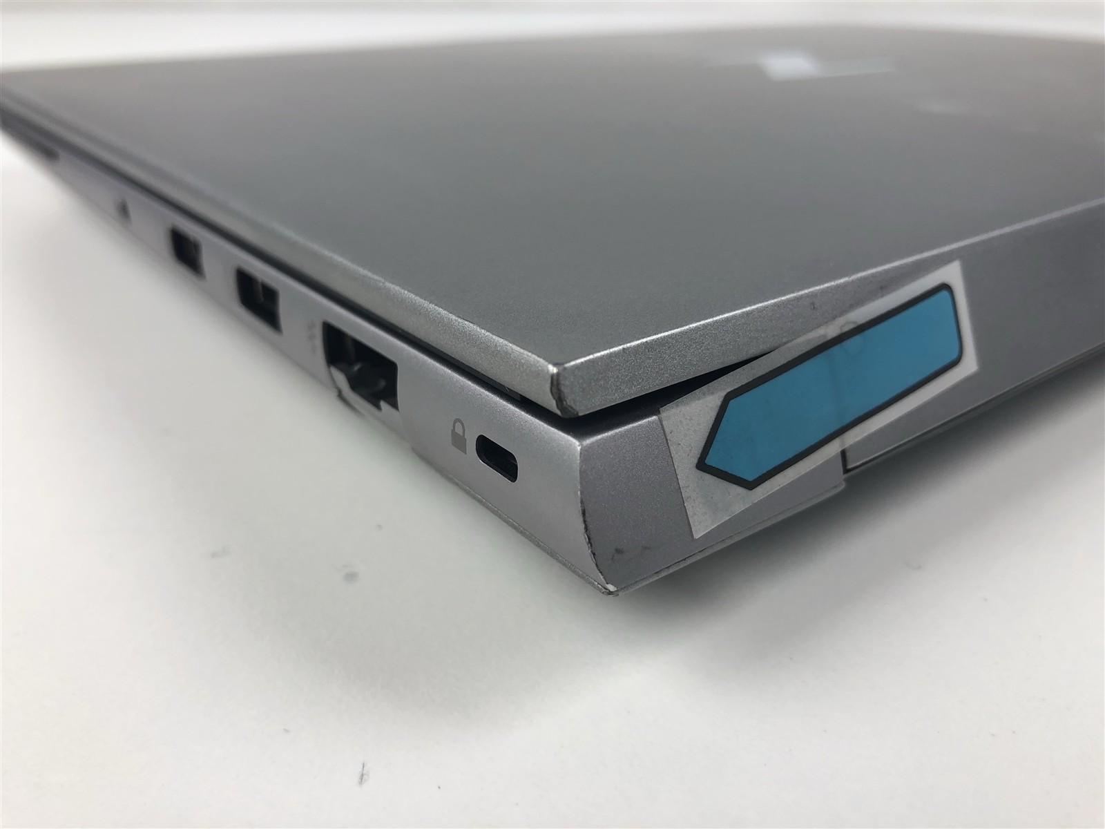 HP ZBook Fury 16 G9: Intel Core i7-12850HX 2.1GHz – 32GB – 1TB – RTX A3000