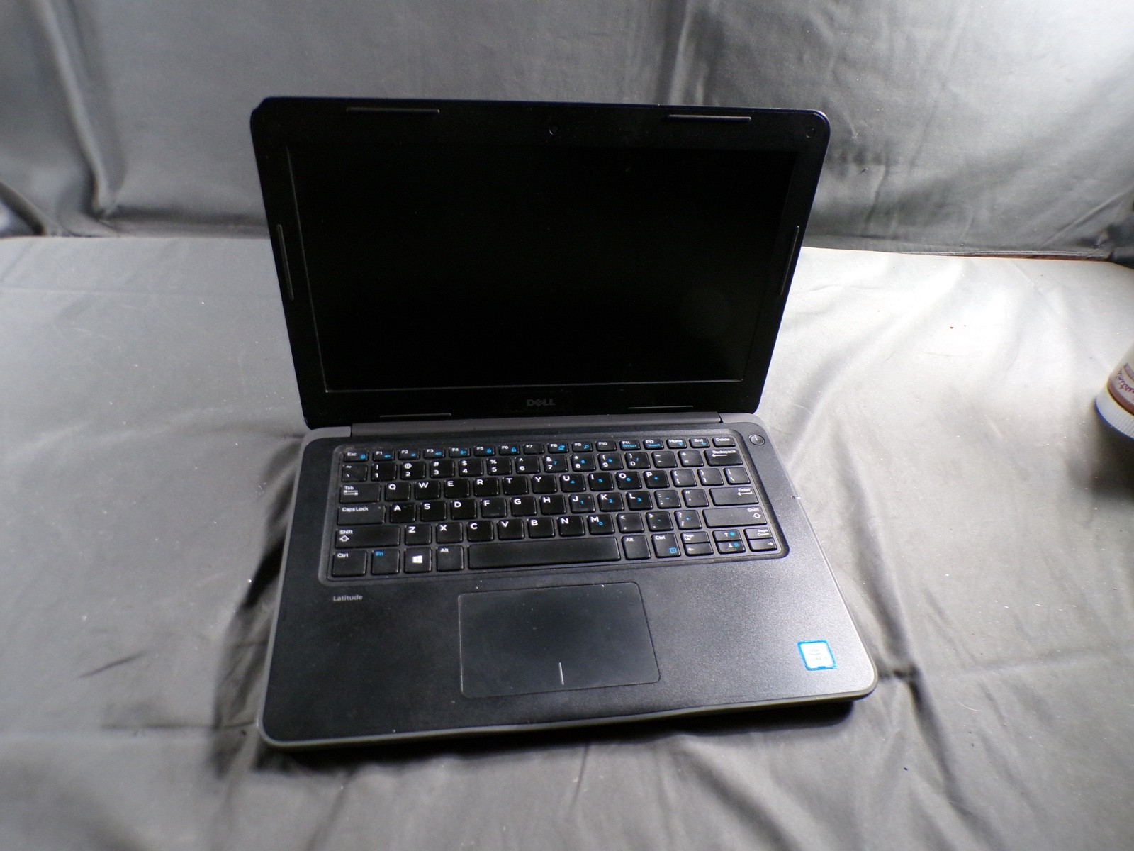 DELL LATITUDE 3380 INTEL CORE i3-6006U 2.00GHZ 8GB RAM **NO HD/ NO CADDIE/ NO OS
