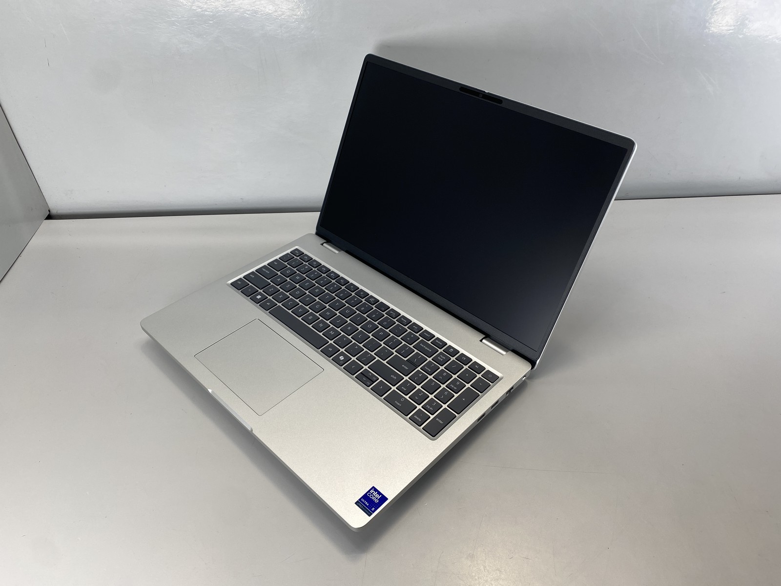Dell Laptop Pro 16 PC16250 16″ Intel Core Ultra 5 235U 512GB- Silver