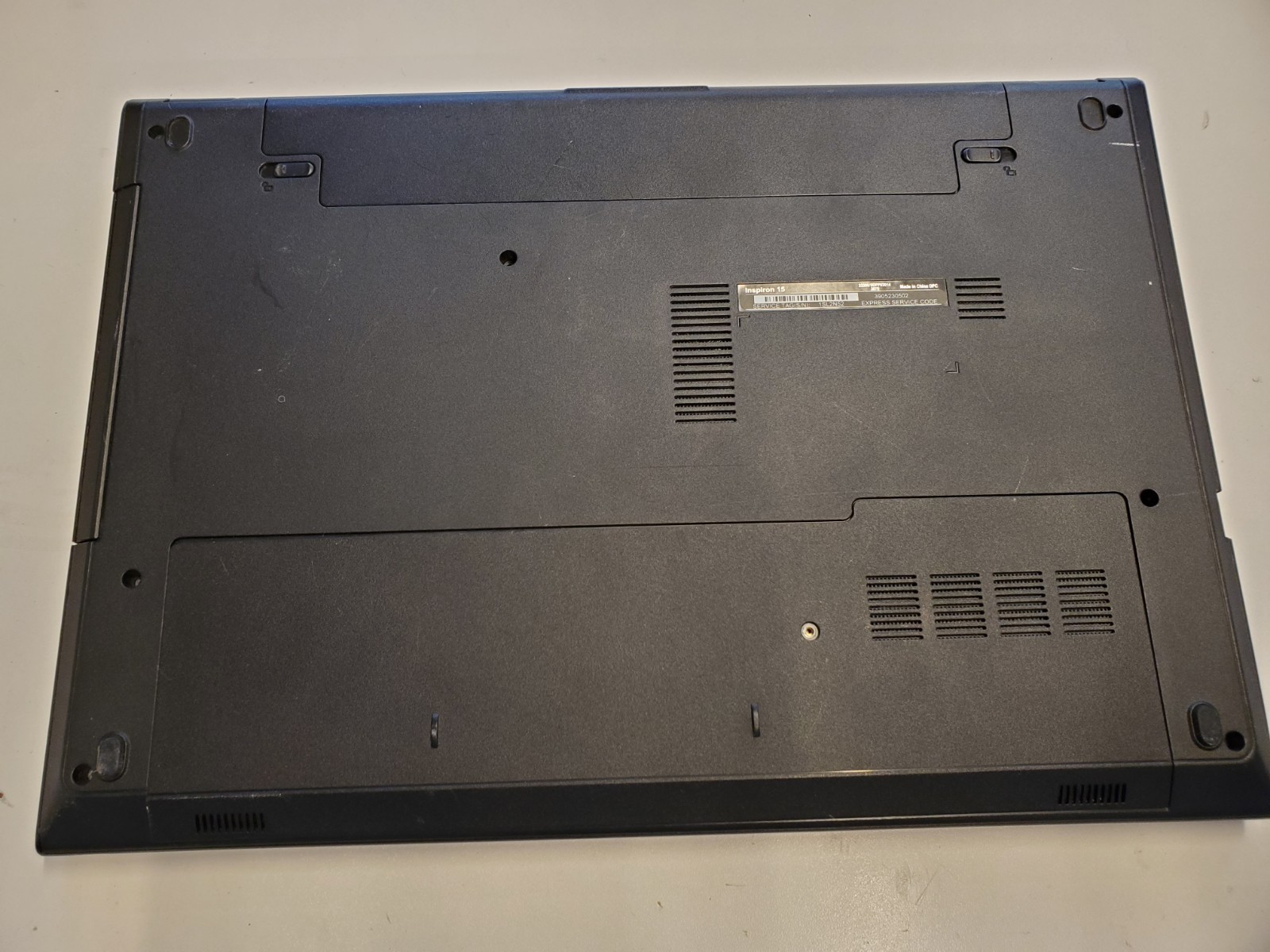 Dell Inspiron 15 P40F LCD Screen Display Assembly Top Case W/ Battery & Keyboard