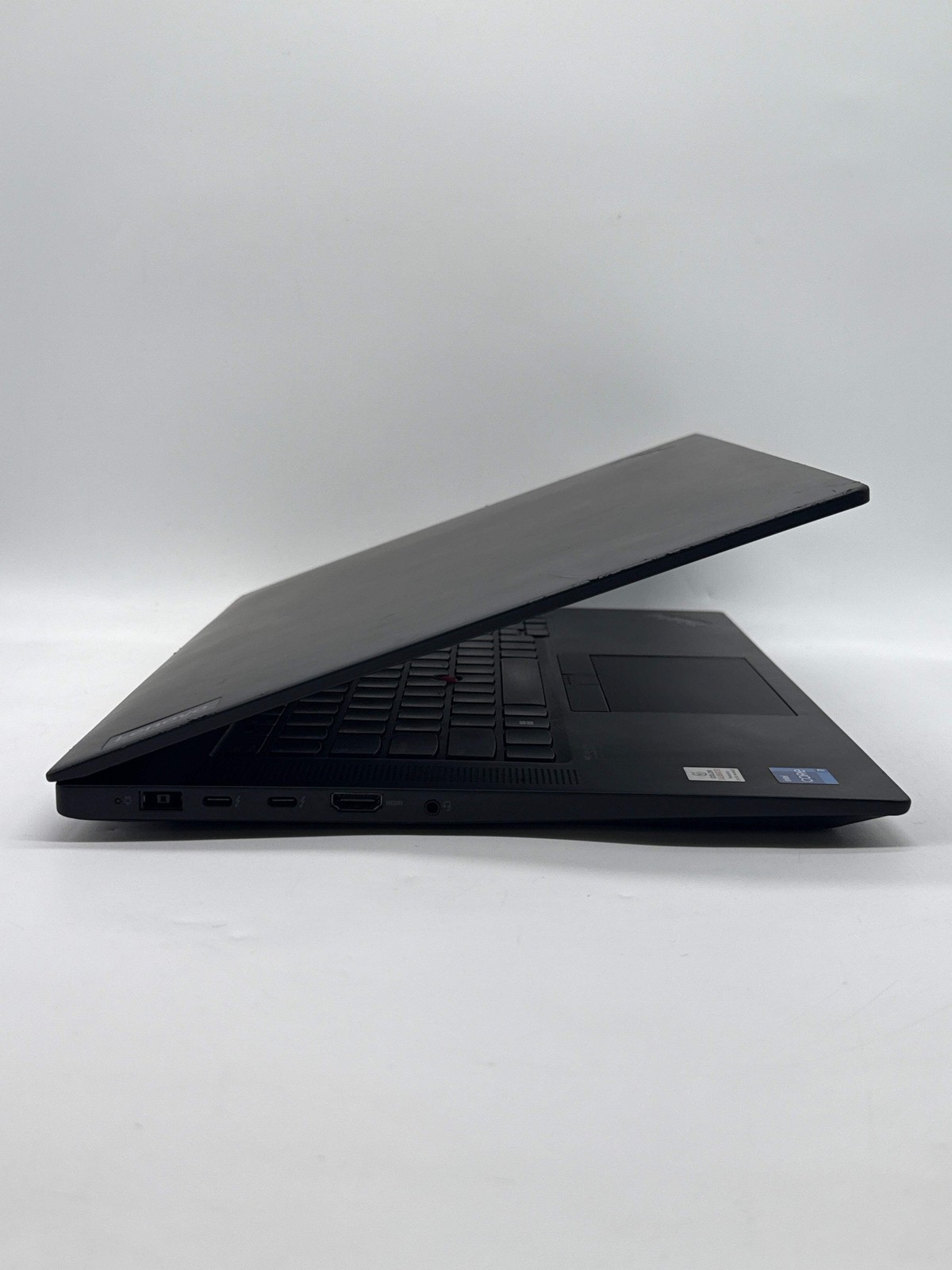 Lenovo ThinkPad P1 Gen 5 16″ Core i7-12700H 32GB RAM 1TB SSD – For Parts