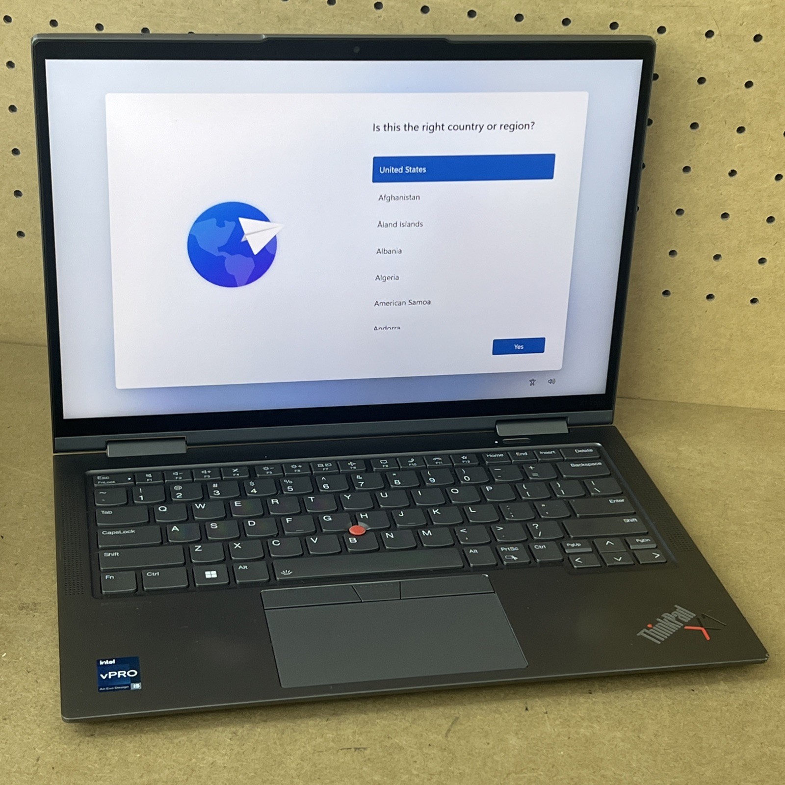 Lenovo ThinkPad X1 Yoga Gen 7 2-in-1 i5-1250P 16gb Ram 512gb – Fair *68%+ Batt*