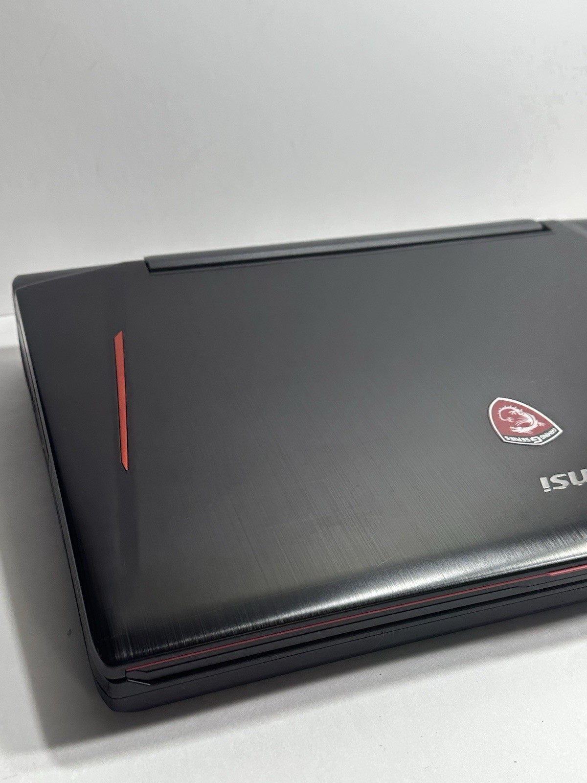 MSI GT83VR 6RE Titan SLI 18.4″ Gaming Laptop i7 64GB 512GB Dual GTX 1070