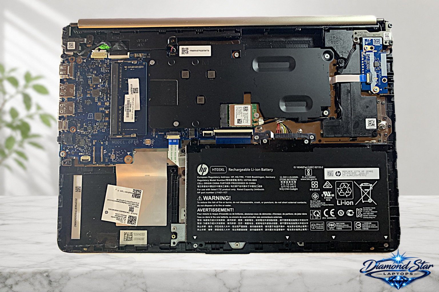 ✨HP Laptop 14″ DQ0xxx Windows 11 Pro See All Photo’s and Read Full Description✨