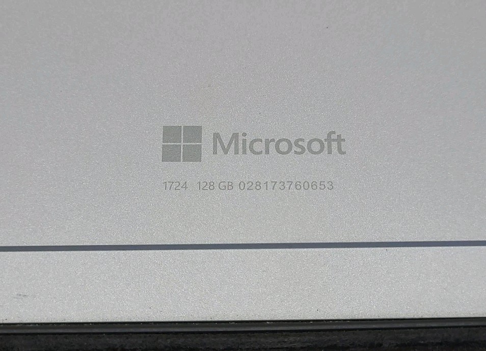 Microsoft Surface Pro 4, Intel Core i5-6300U, 4GB RAM, 128GB SSD, W10P *READ*