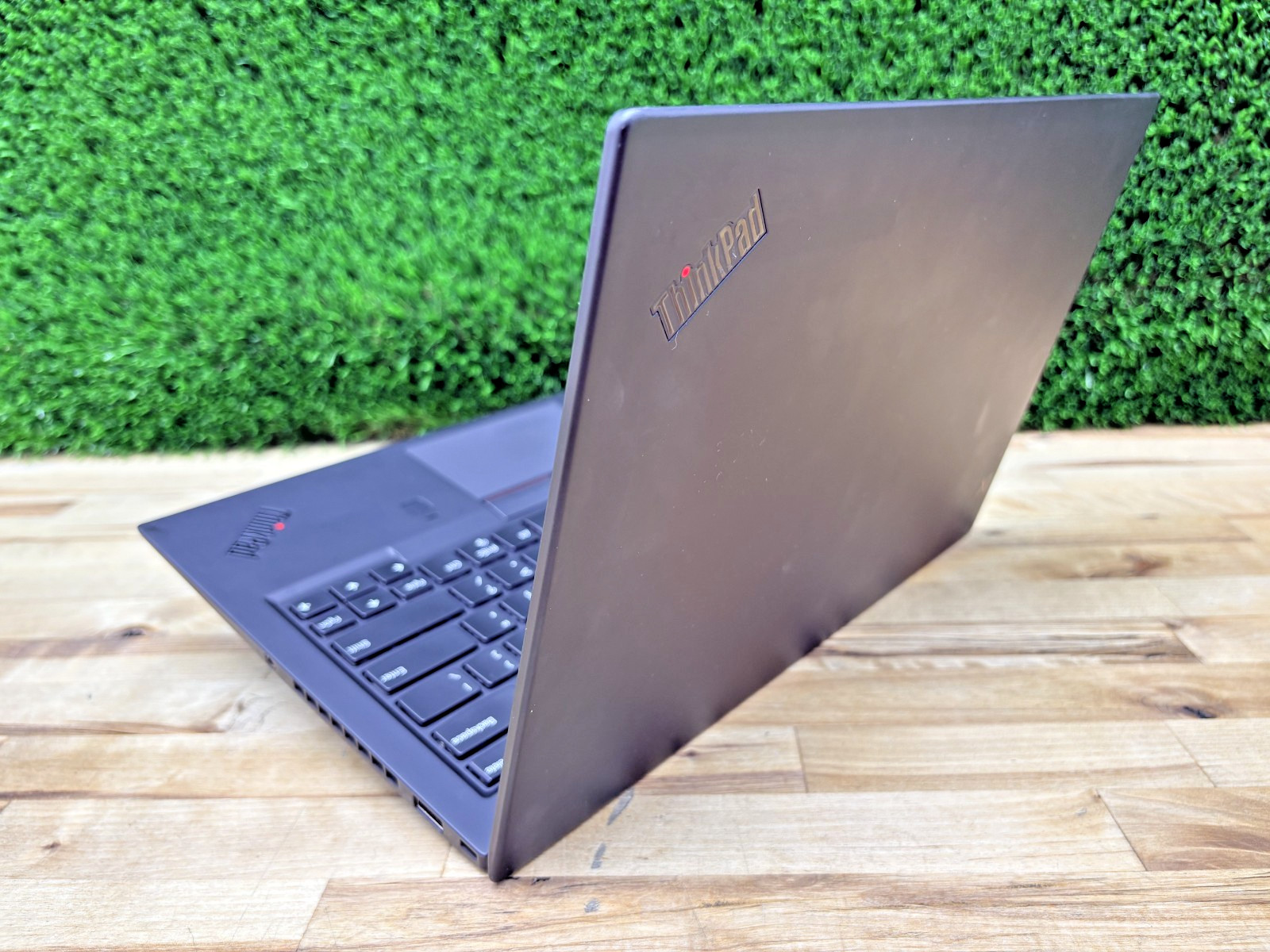 Lenovo ThinkPad X1 Carbon Gen 6 Intel i7-8th Gen 16GB RAM 256GB SSD Win 11 Pro*